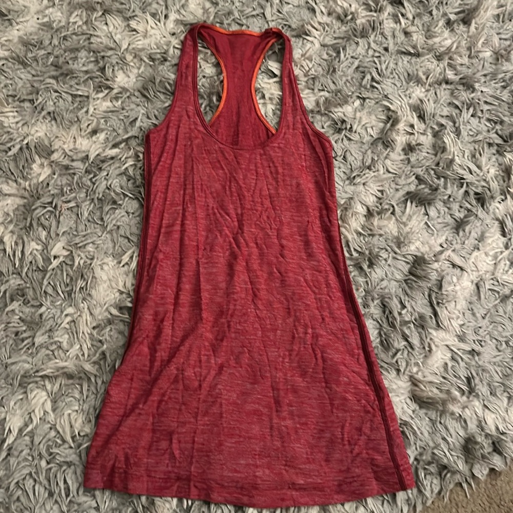 Lululemon tank